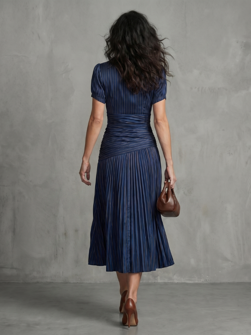 Theodora | Vestido Midi con Rayas y Cintura Plisada
