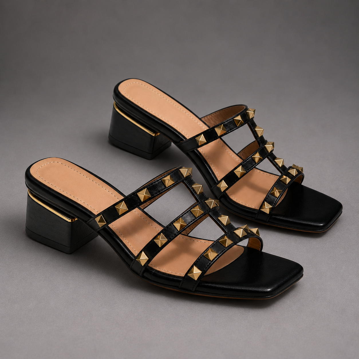 ONNA | Sandalia con tachuelas