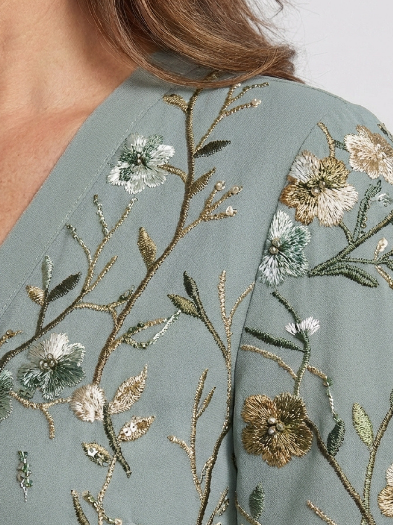 Evadne™ | Vestido Maxi Floral Escote en V Manga Corta