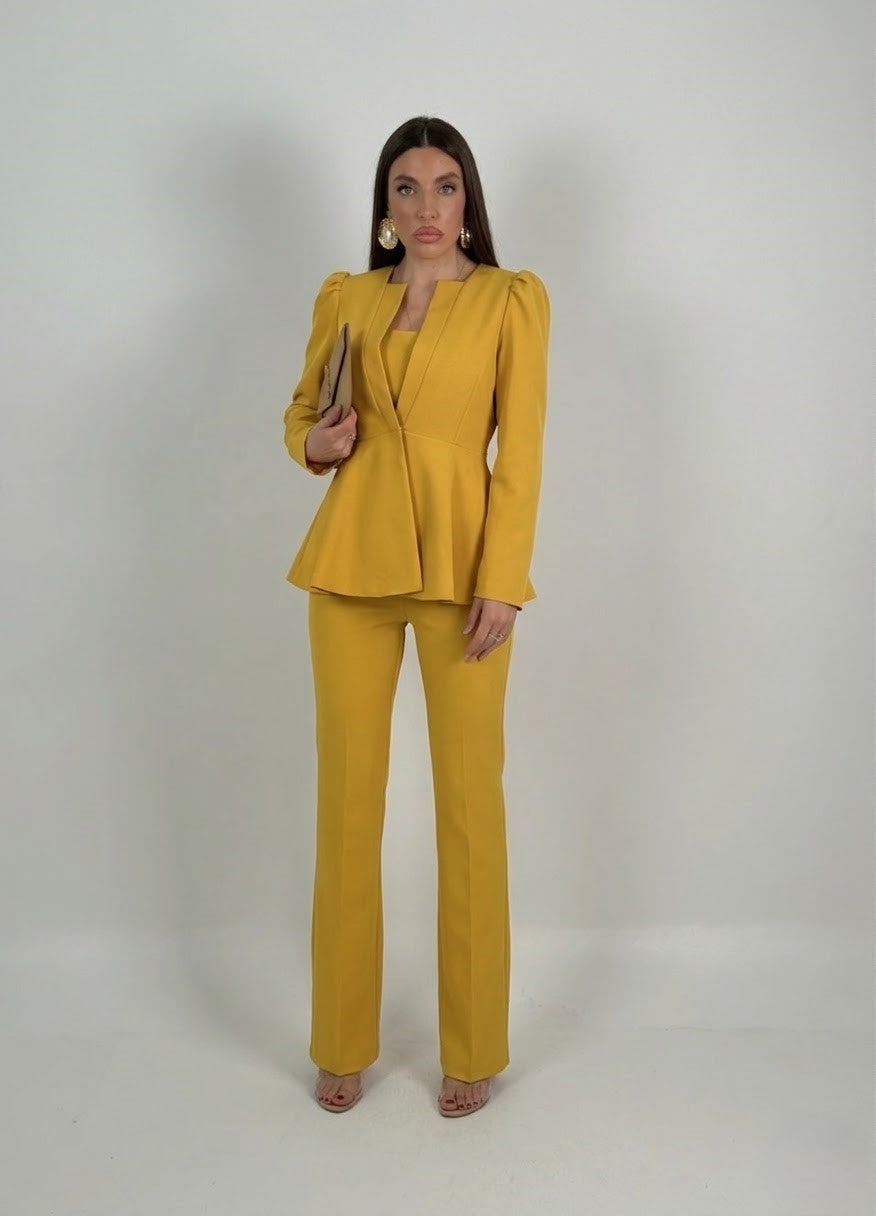 Conjunto Asia -  Conjunto de tres piezas - chaqueta con volantes y pantalón palacio